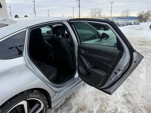 Used 2019 Honda Accord Sport image 21