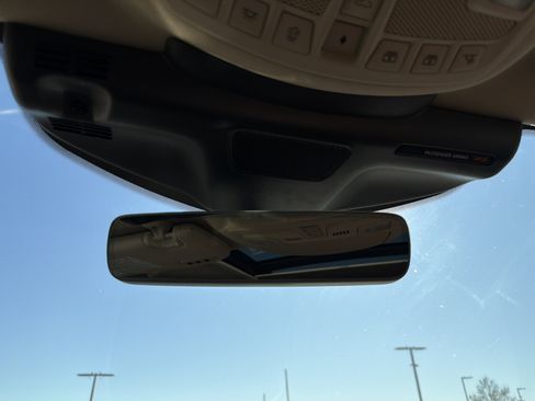 Used 2023 Lincoln Nautilus Reserve w/ Equipment Group 202A image 27