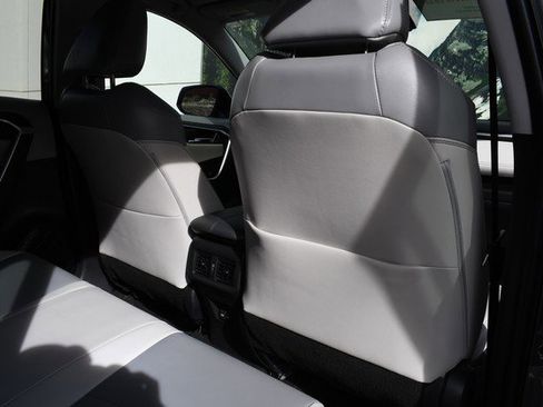 Certified 2023 Toyota RAV4 XLE Premium image 28