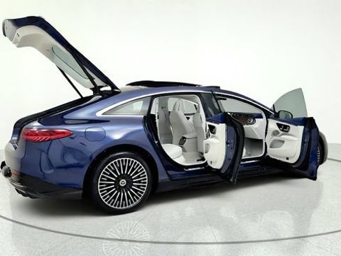 Used 2023 Mercedes-Benz EQS 450+ 4MATIC Sedan w/ Manufactur Interior Package image 19