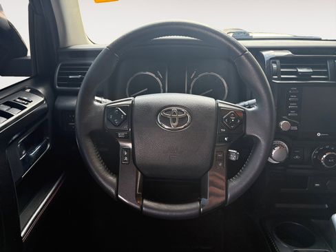 Used 2022 Toyota 4Runner TRD Off-Road Premium AWD/4WD image 14