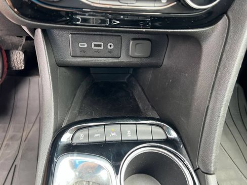 Used 2023 Buick Encore GX Preferred w/ Cold Weather Comfort Package AWD/4WD image 32