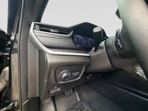 Used 2025 Jeep Grand Cherokee L Altitude AWD/4WD image 32