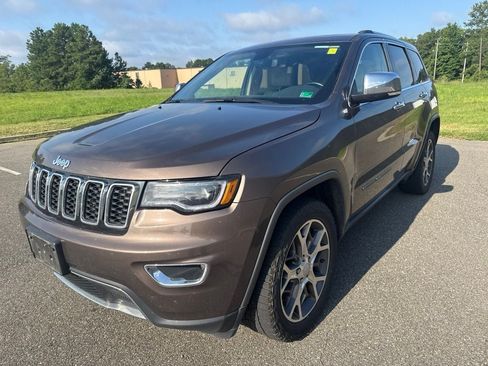 Used 2021 Jeep Grand Cherokee Limited w/ Premium Lighting Group AWD/4WD image 3