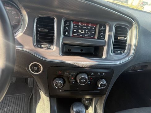 Used 2014 Dodge Charger SE w/ Connectivity Group RWD image 13
