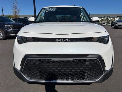 New 2025 Kia Soul LX image 2
