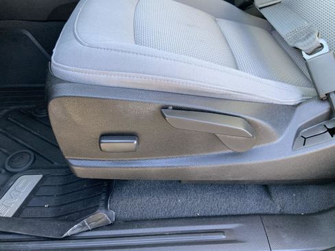 Used 2019 GMC Canyon 2WD Crew Cab w/ Convenience Package image 23