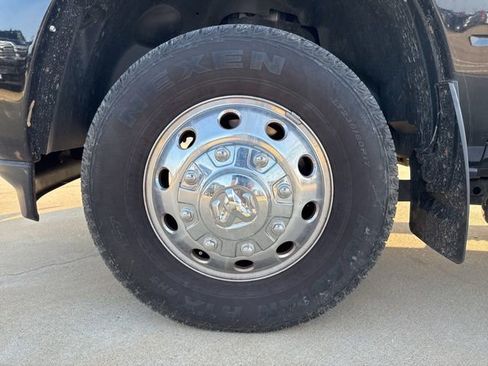 Used 2023 RAM 3500 Laramie AWD/4WD image 10
