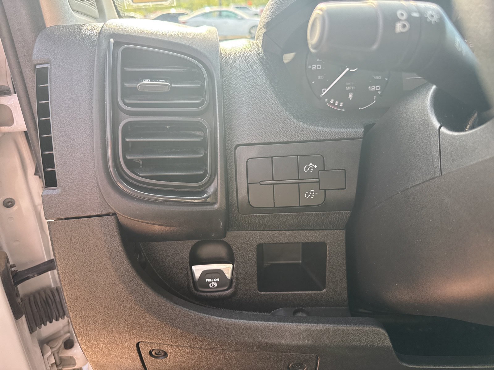 Used 2023 RAM ProMaster 2500 FWD image 13