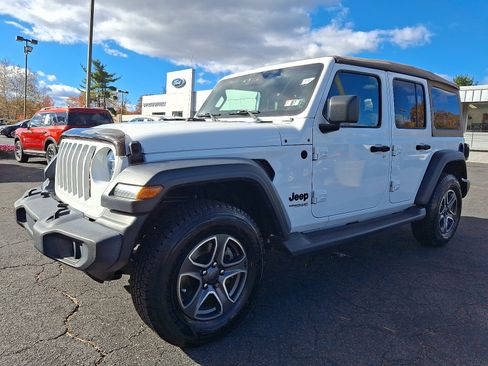 Used 2020 Jeep Wrangler Unlimited Sport image 3