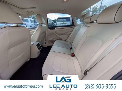 Used 2016 Volkswagen Passat 1.8T SE FWD image 12