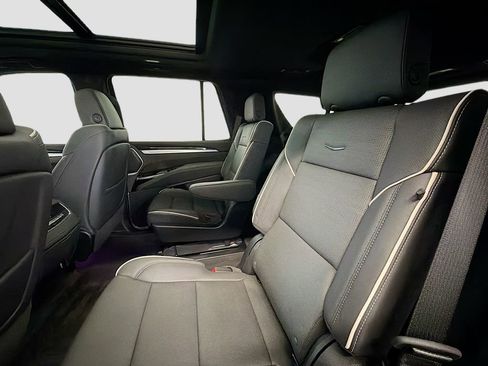 Used 2025 Cadillac Escalade Sport w/ LPO, ONYX Package image 25