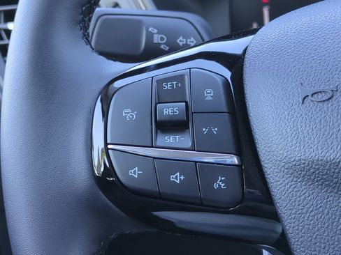 New 2026 Ford Escape SE image 25