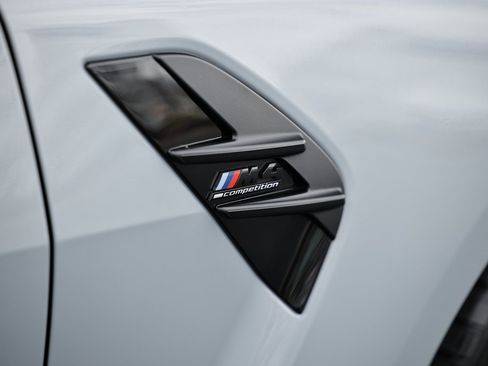 Certified 2025 BMW M4 Competition w/ Executive Package image 7