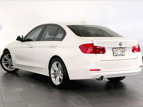Used 2017 BMW 320i Sedan image 11