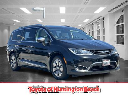 Used 2018 Chrysler Pacifica Limited w/ Advanced Safetytec Group