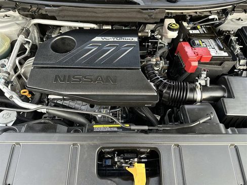 Used 2023 Nissan Rogue SL w/ SL Premium Package image 11