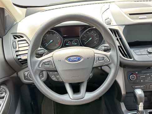 Used 2017 Ford Escape SE w/ Equipment Group 201A AWD/4WD image 19