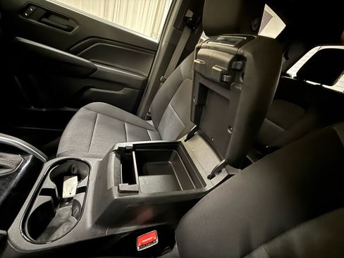 Used 2023 Chevrolet Colorado Trail Boss w/ LPO, Dark Essentials Package AWD/4WD image 40