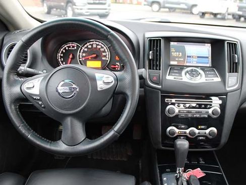 Used 2011 Nissan Maxima 3.5 SV w/ Monitor Pkg FWD image 10