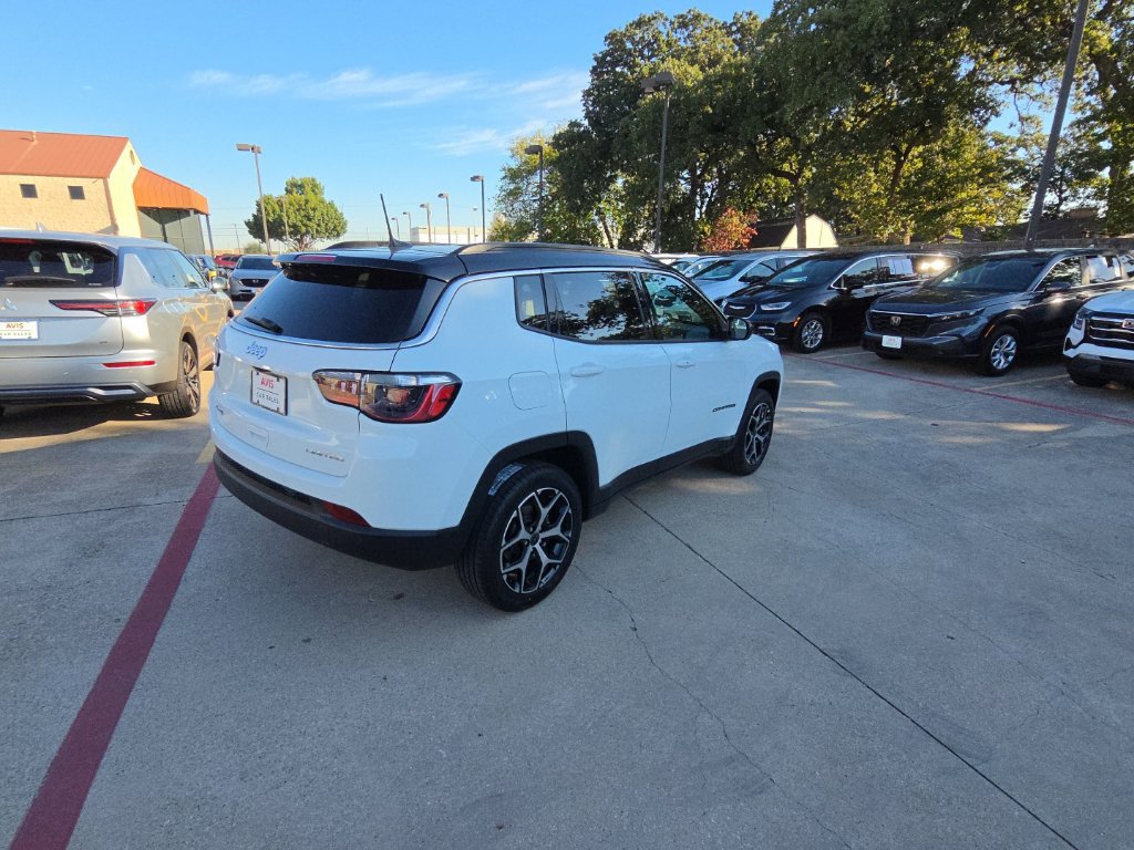 Used 2026 Jeep Compass Limited AWD/4WD image 7