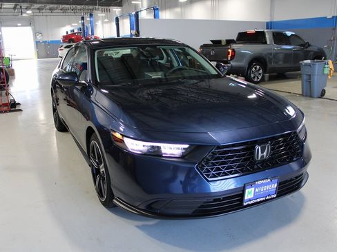 Used 2024 Honda Accord EX image 4