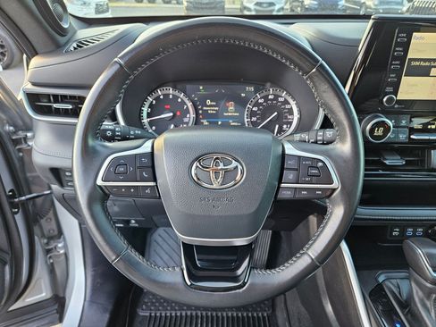 Used 2022 Toyota Highlander XSE AWD/4WD image 20