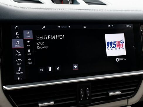 Used 2019 Porsche Cayenne image 24