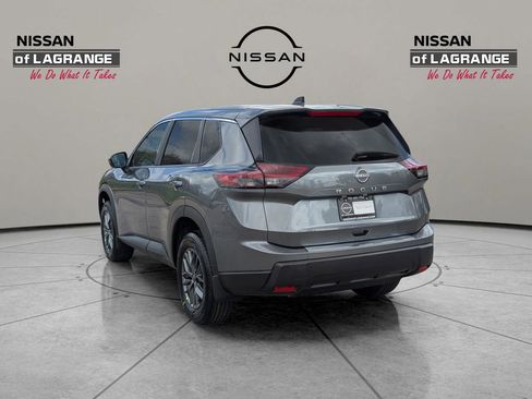 New 2026 Nissan Rogue SV FWD image 7