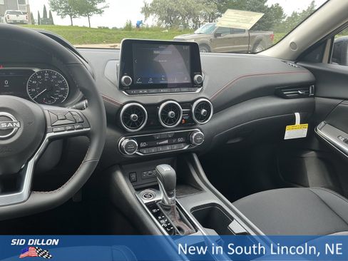 New 2025 Nissan Sentra SR w/ Trunk Package image 7