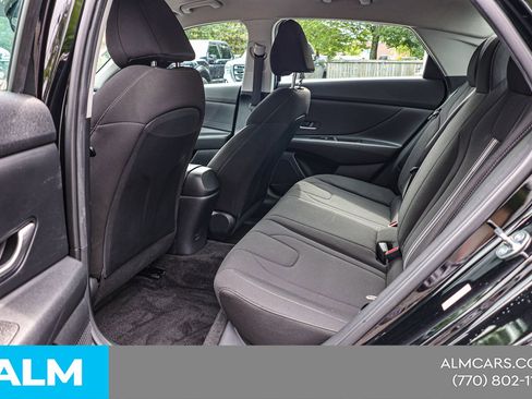 Used 2023 Hyundai Elantra SEL FWD image 19