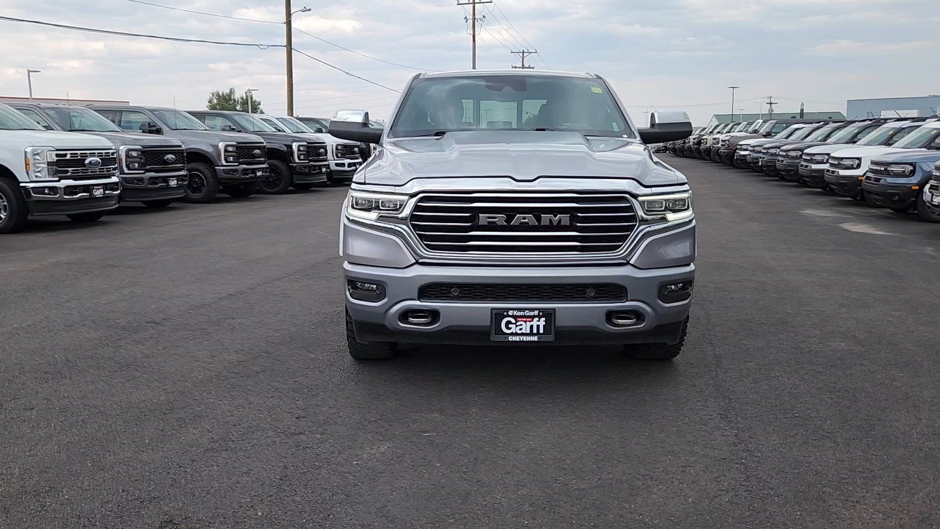 Used 2022 RAM 1500 Limited w/ Body Color Bumper Group AWD/4WD image 4