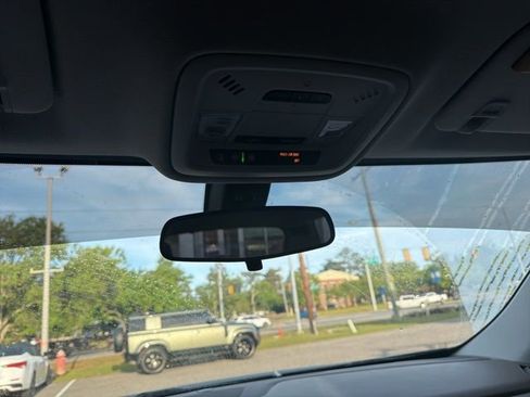 Used 2018 Chevrolet Traverse LT image 14