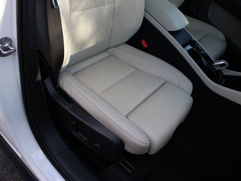 Used 2023 Volvo XC40 B4 Plus w/ Protection Package image 23