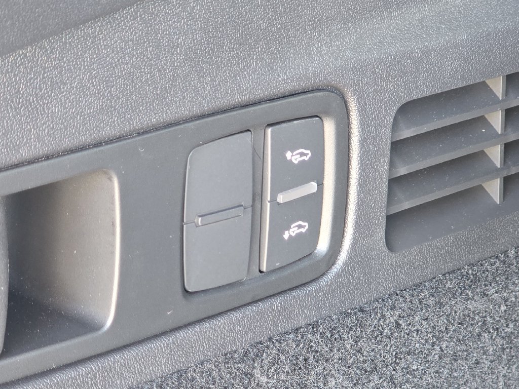 Certified 2025 Audi Q5 Prestige AWD/4WD image 42