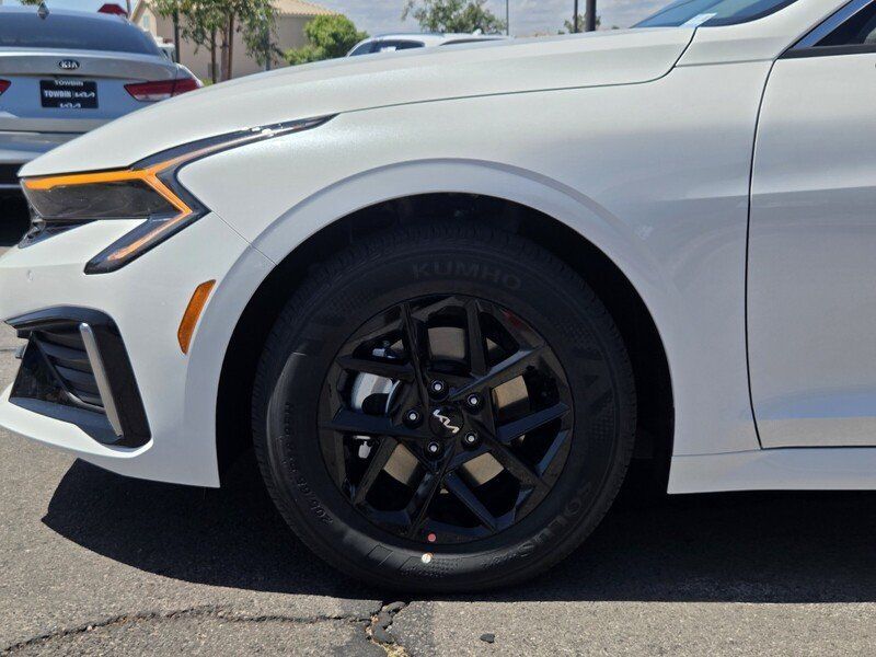 New 2026 Kia K5 LXS FWD image 5