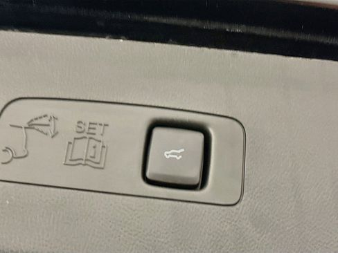 Used 2023 Lincoln Corsair AWD image 31