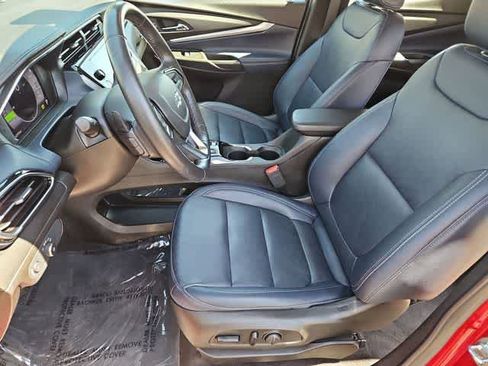 Used 2022 Chevrolet Bolt EUV Premier w/ Sun & Sound Package image 16