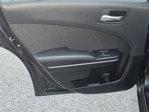 Used 2020 Dodge Charger SXT image 28