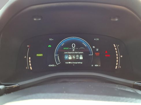 Used 2025 Toyota Camry SE FWD image 4