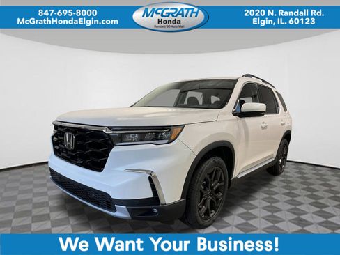 New 2025 Honda Pilot Touring image 1