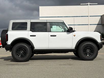 New 2026 Ford Bronco Badlands w/ Sasquatch Package