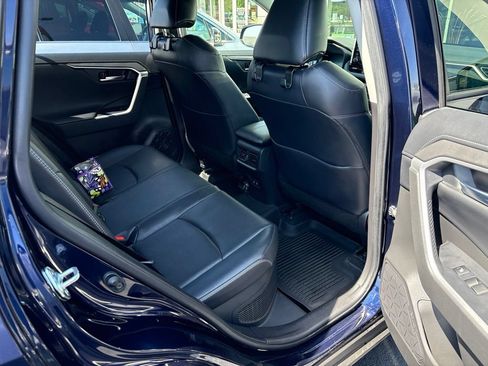 Used 2020 Toyota RAV4 Limited AWD/4WD image 7