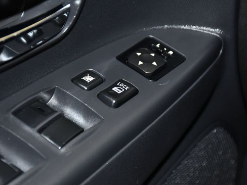 Used 2025 Mitsubishi Outlander Sport ES AWD/4WD image 32