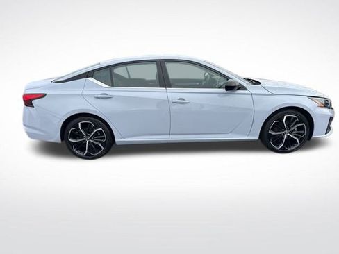 Used 2023 Nissan Altima 2.5 SR image 6