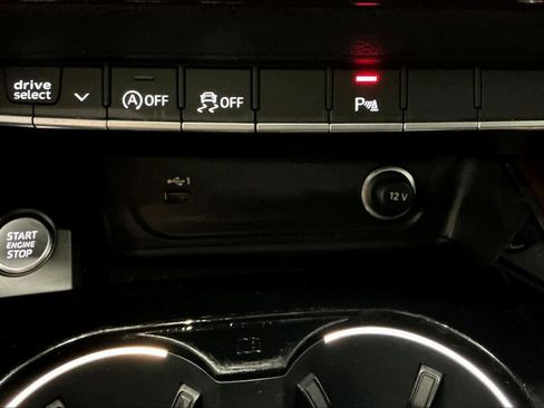 Used 2023 Audi A4 2.0T Premium w/ Convenience Package image 34