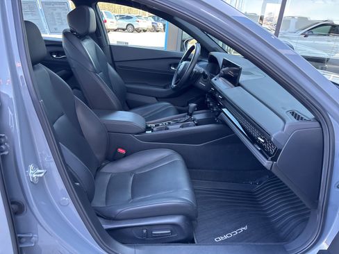 Used 2024 Honda Accord Sport image 17