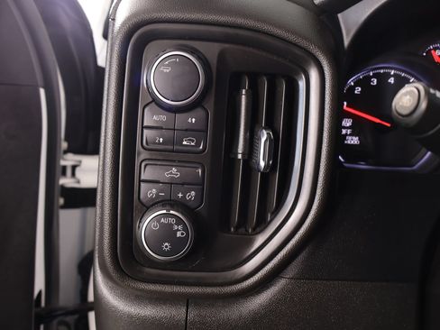 Used 2023 Chevrolet Silverado 1500 Custom AWD/4WD image 7