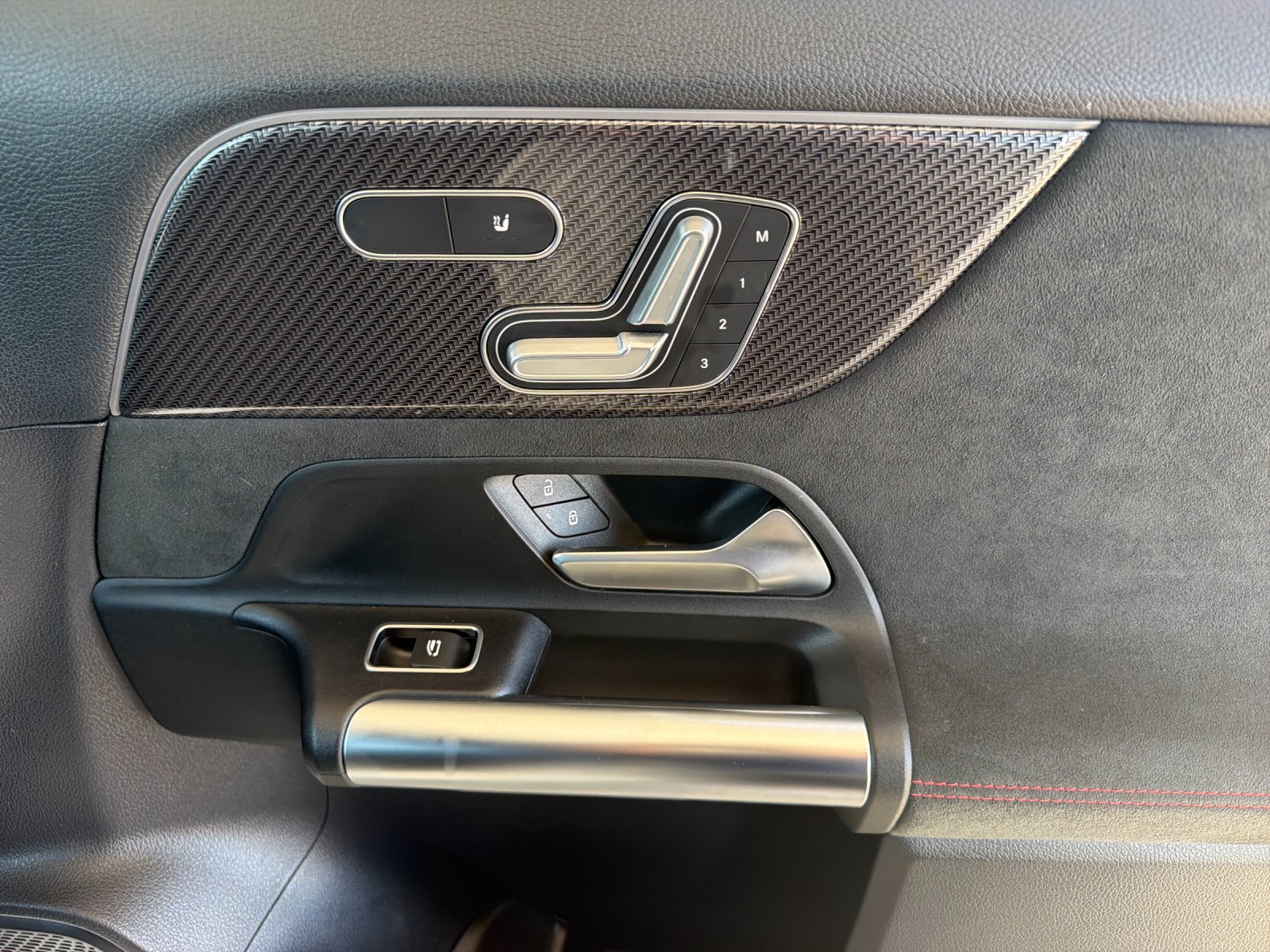Used 2021 Mercedes-Benz GLA 250 4MATIC image 19