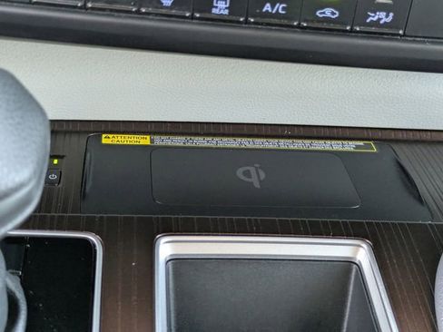 Used 2024 Toyota Sienna LE w/ LE Plus Package image 16